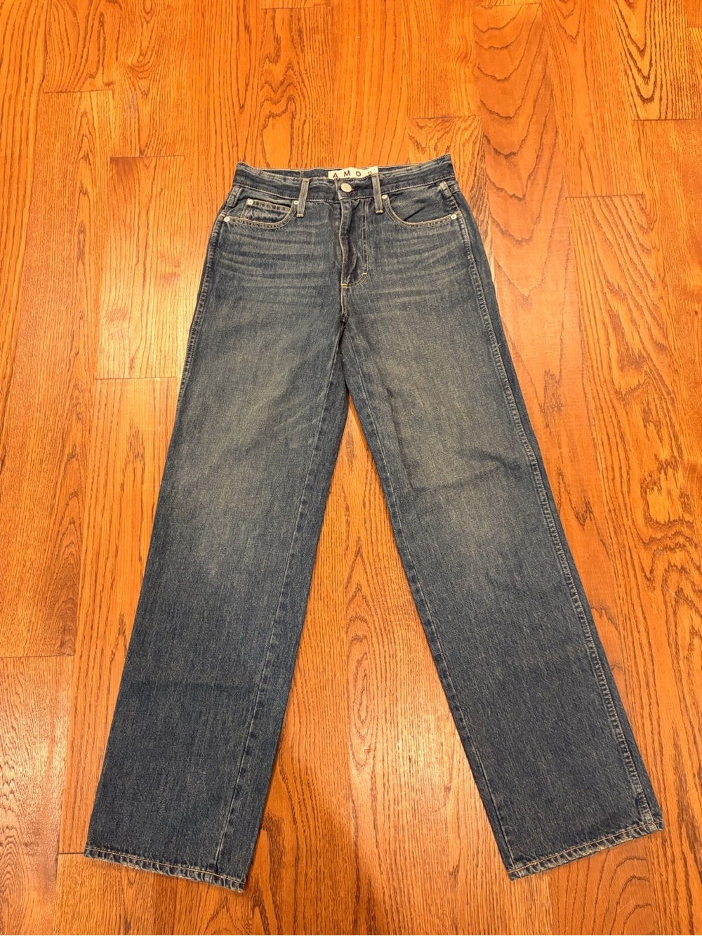 AMO Straight-Leg Women’s Jeans in Medium Blue